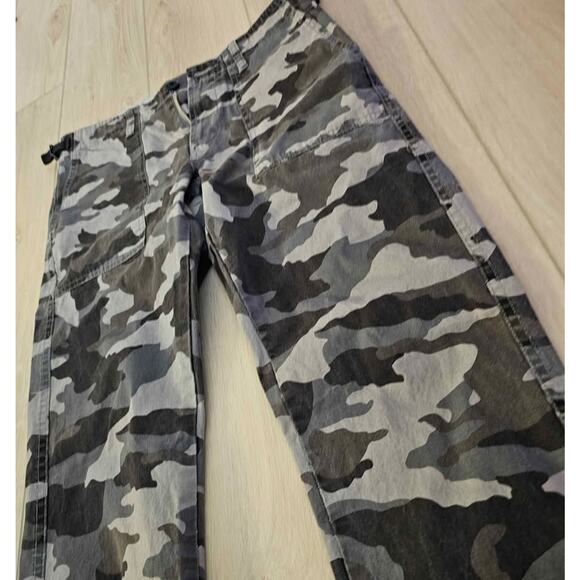 Black/ Gray Stussy Pants 30x31 - Picture 9 of 10